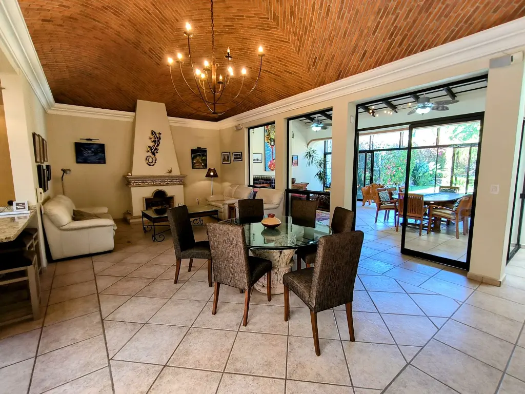 CR80 SALA COMEDOR TERRAZA (1).webp