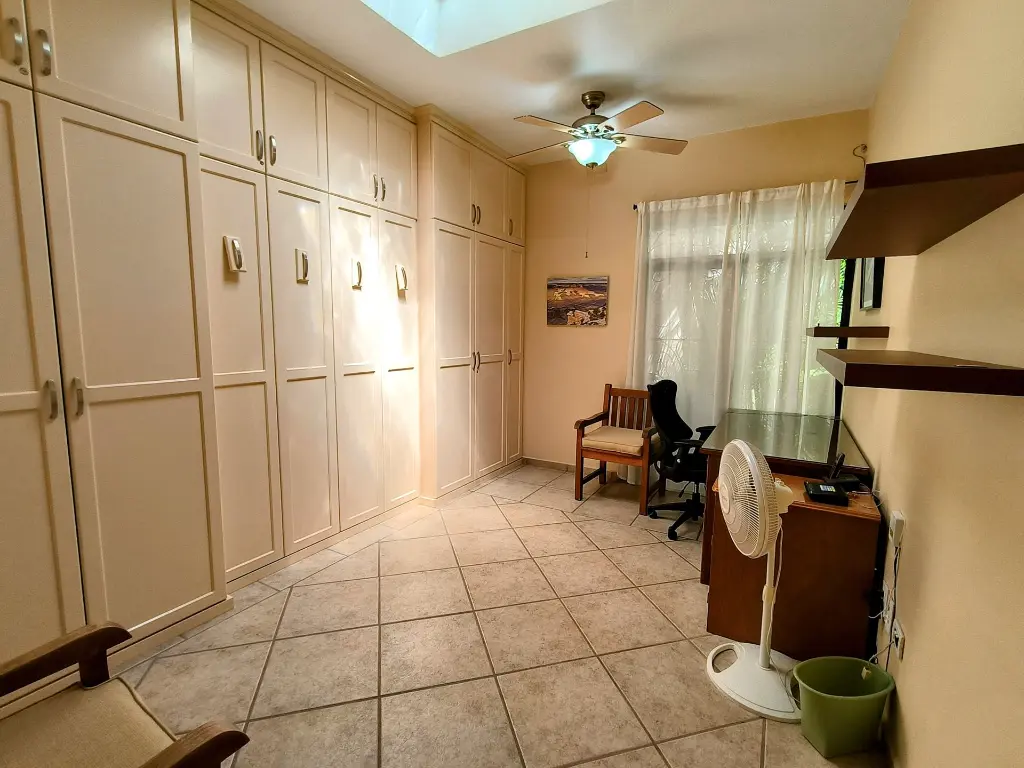 CR80 BDR 2  MURPHY BED CERRADA.webp