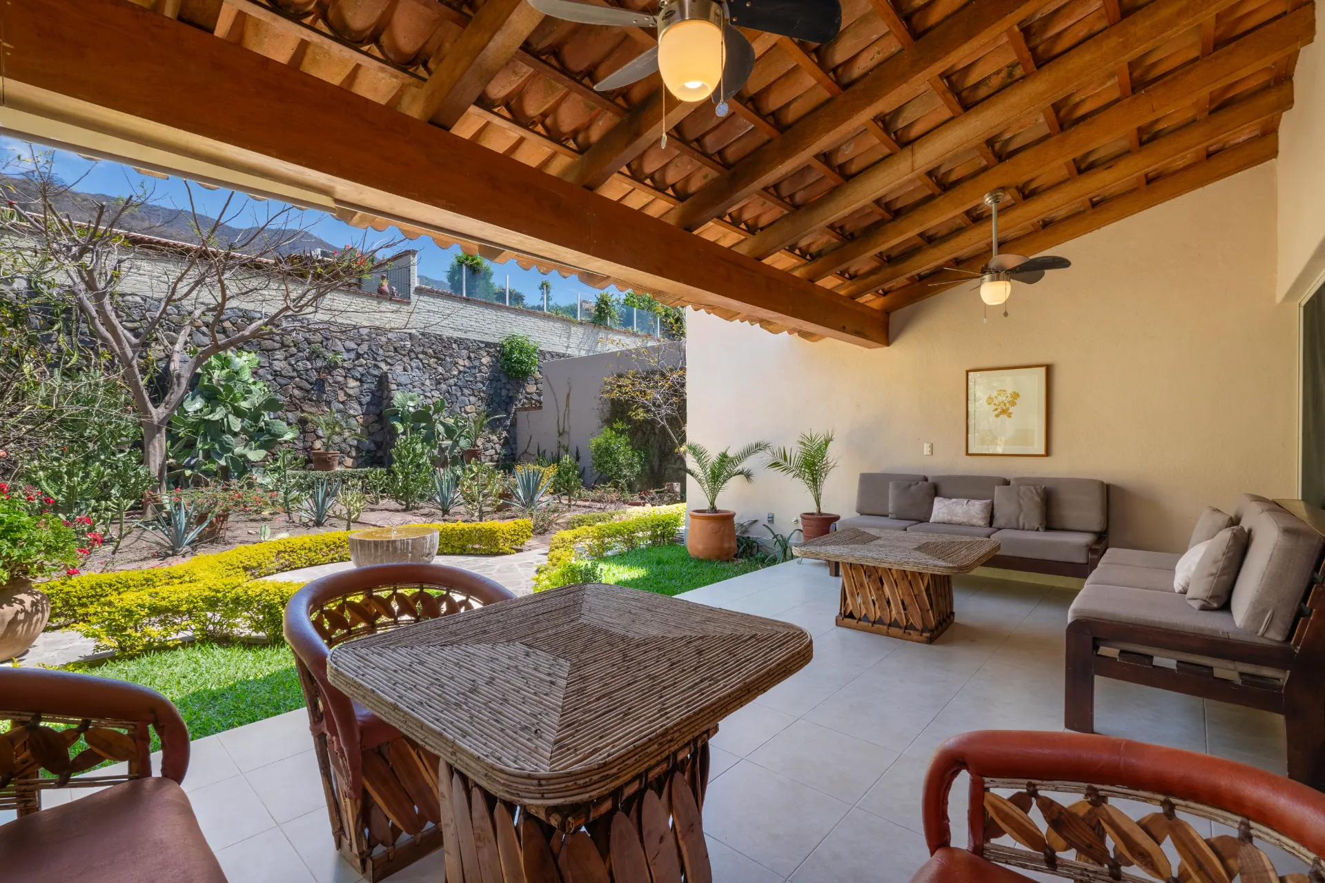 CASA PUERTA ARROYO